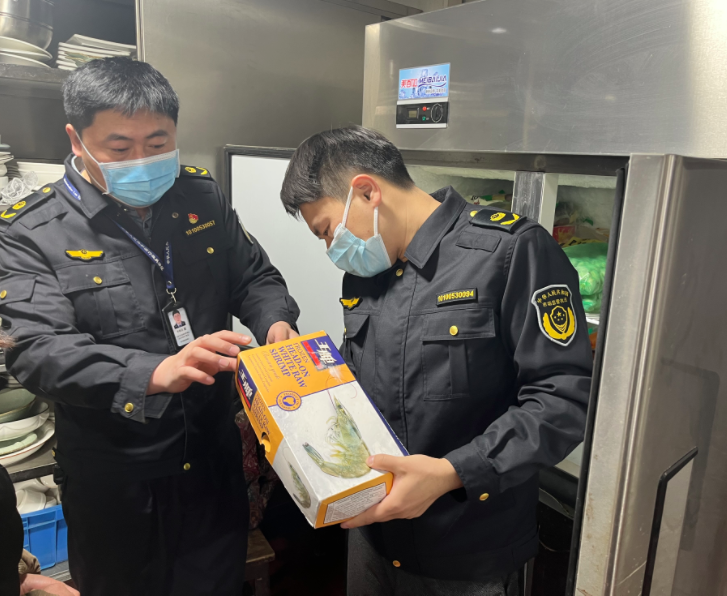 江苏省仪征市市场监管局开发区分局三措并举开展“年夜饭”餐饮单位专项检查(图1) 江苏省仪征市市场监管局开发区分局三措并举开展“年夜饭”餐饮单位专项检查(图1)